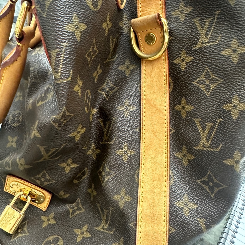 LOUIS VUITTON BUCKET BAG - Picture 8 of 10